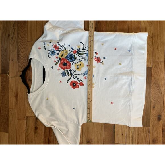 Sundry Anthropologie Floral Embroidered Crew Neck Pullover Sweater Size 2 Medium - Picture 9 of 9